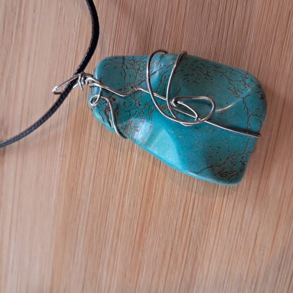Blue and Silver Pendant Necklace with Organic Design - Picture 5 of 6